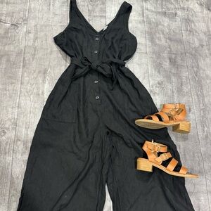 Old Navy Black Sleeveless Jumpsuit